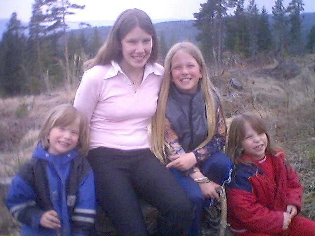 Orginalbilde 4 søstre 7okt2006.jpg